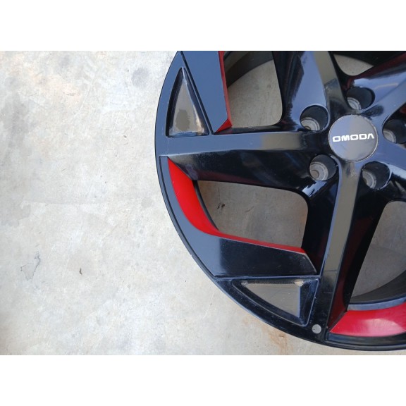 Recambio de llanta para omoda 5 referencia OEM IAM 203000450AA x1 18 pulgadas