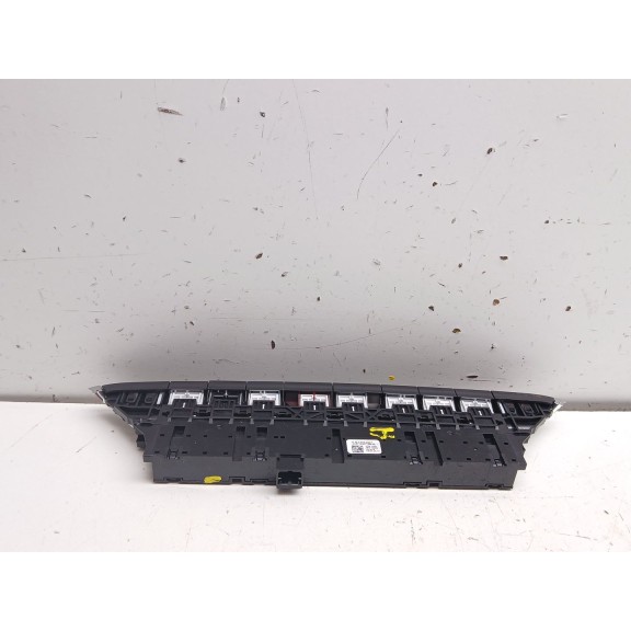 Recambio de modulo electronico para skoda octavia iv (nx3, nn3, pv3) 1.5 tsi referencia OEM IAM 5e3925200f  