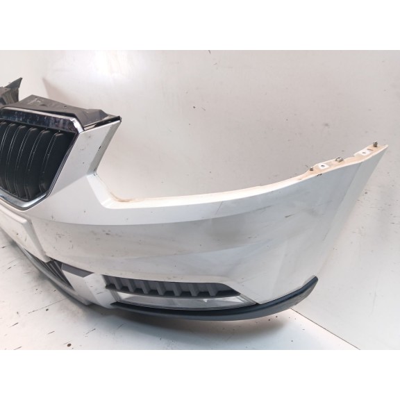 Recambio de paragolpes delantero para skoda yeti (5l) 2.0 tdi referencia OEM IAM 5L0807221F  