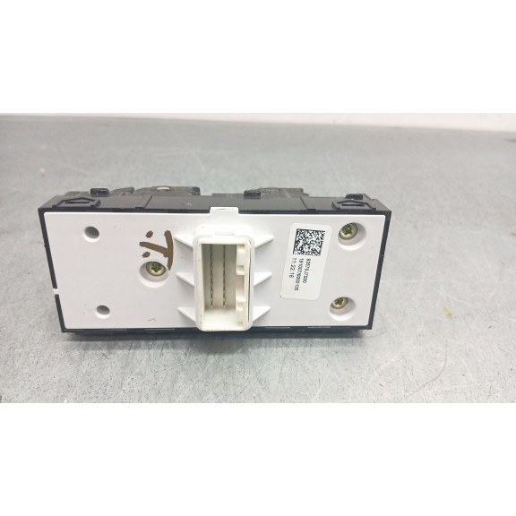 Recambio de mando elevalunas delantero izquierdo para kia xceed (cd) 1.4 t-gdi referencia OEM IAM 93571J7000  