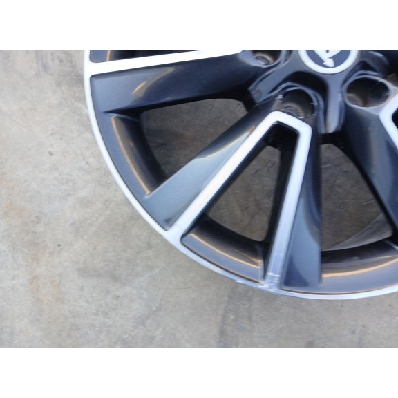 Recambio de llanta para skoda yeti (5l) 2.0 tdi referencia OEM IAM 5L0601025F X1 17 PULGADAS