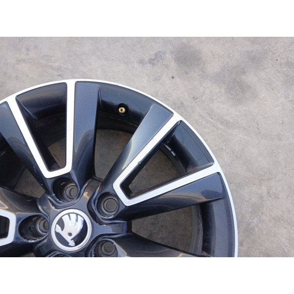 Recambio de llanta para skoda yeti (5l) 2.0 tdi referencia OEM IAM 5L0601025F X1 17 PULGADAS