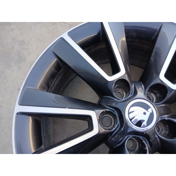 Recambio de llanta para skoda yeti (5l) 2.0 tdi referencia OEM IAM 5L0601025F X1 17 PULGADAS