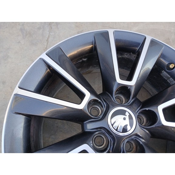 Recambio de llanta para skoda yeti (5l) 2.0 tdi referencia OEM IAM  X1 17 PULGADAS