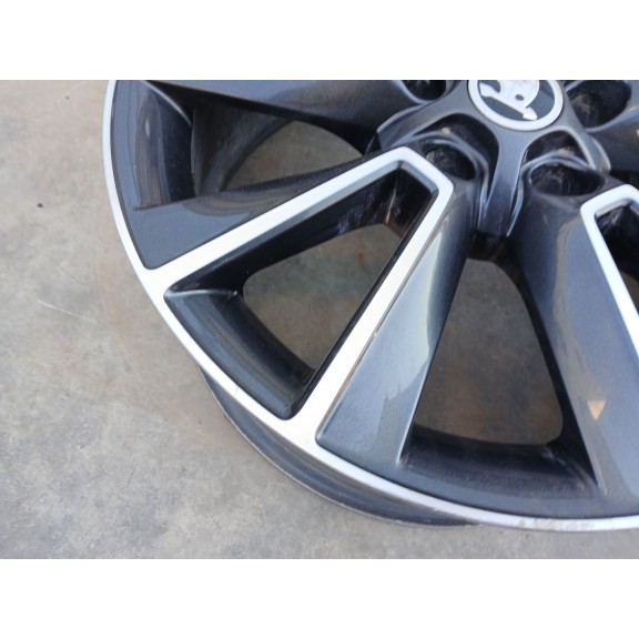 Recambio de llanta para skoda yeti (5l) 2.0 tdi referencia OEM IAM 5L0601025F X1 17 PULGADAS