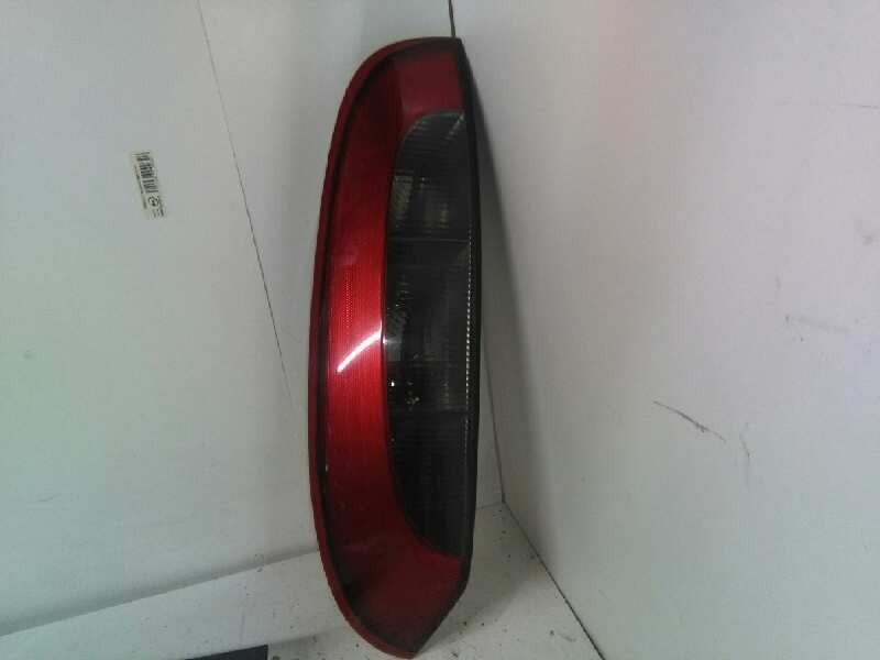 Recambio de piloto trasero derecho para opel corsa c 1.2 16v cat (z 12 xe / lw4) referencia OEM IAM   