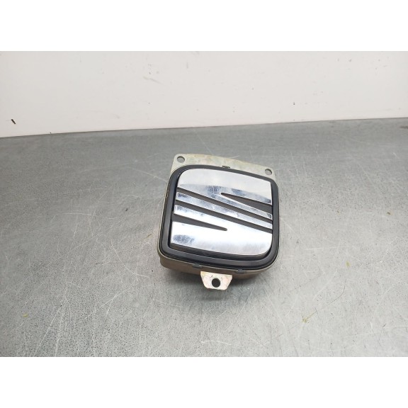 Recambio de maneta porton para seat altea (5p1) 1.9 tdi referencia OEM IAM 5P0827565D  