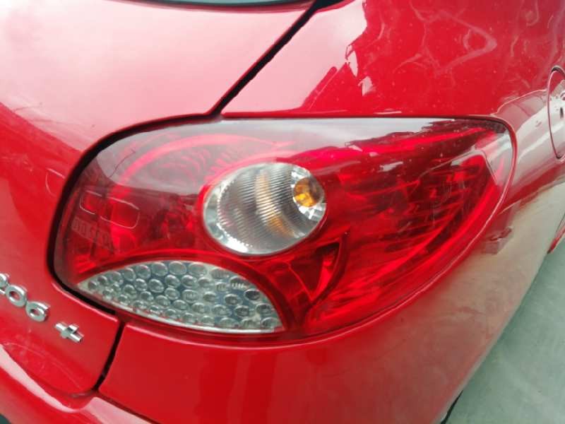 Recambio de piloto trasero derecho para peugeot 206+ básico referencia OEM IAM 9685618180  