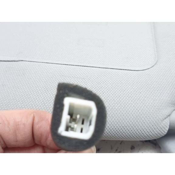 Recambio de parasol izquierdo para omoda 5 referencia OEM IAM   