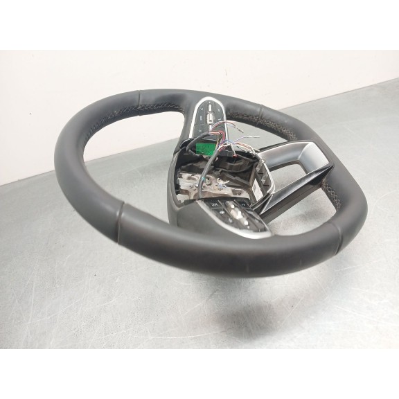 Recambio de volante para omoda 5 referencia OEM IAM 404000527aa  