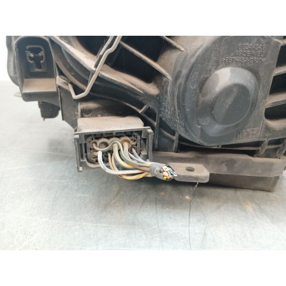 Recambio de faro derecho para bmw 1 (e81) 116 d referencia OEM IAM 63126924486  