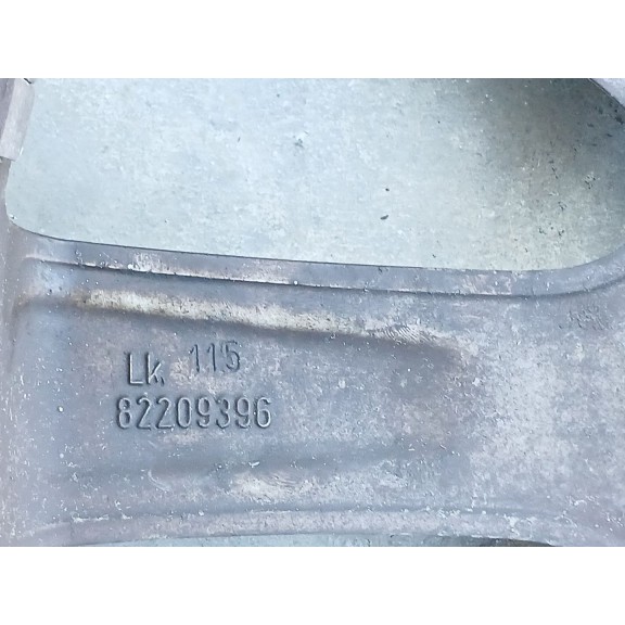 Recambio de llanta para chrysler 300c (lx, le) 3.0 crd referencia OEM IAM 82209396.  