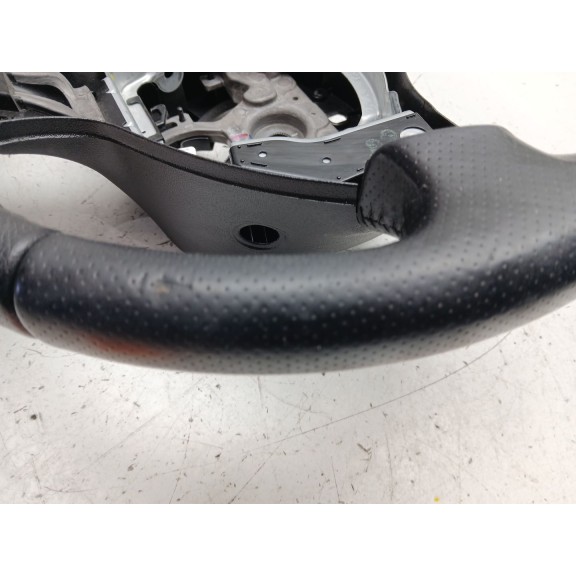 Recambio de volante para nissan juke (f15) 1.2 dig-t referencia OEM IAM 34127617b  