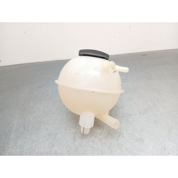Recambio de botella de expansion para omoda 5 referencia OEM IAM t211311110  