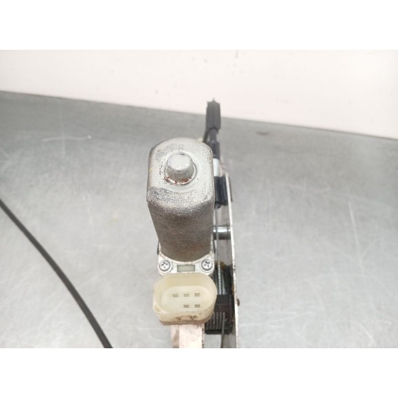 Recambio de elevalunas delantero derecho para bmw 1 (e81) 116 d referencia OEM IAM 51337165596  