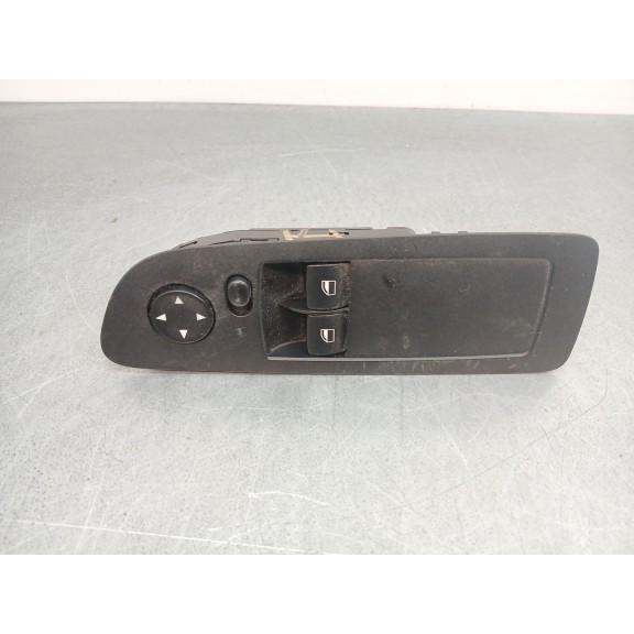 Recambio de mando elevalunas delantero izquierdo para bmw 1 (e81) 116 d referencia OEM IAM 921652001  