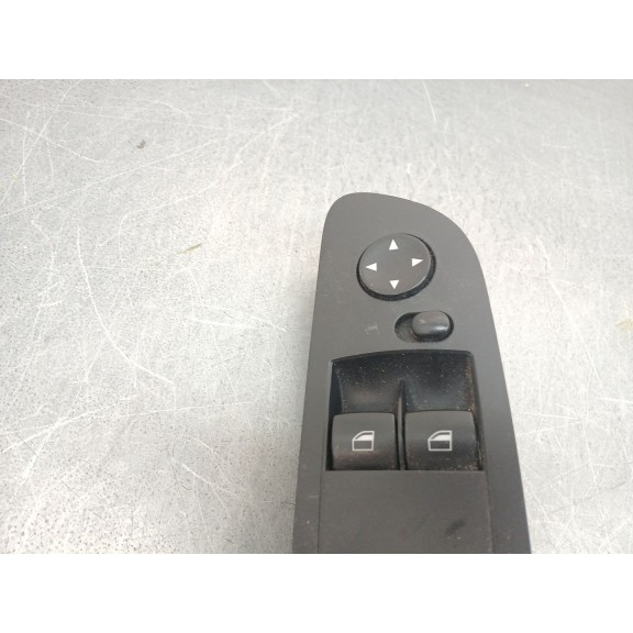 Recambio de mando elevalunas delantero izquierdo para bmw 1 (e81) 116 d referencia OEM IAM 921652001  