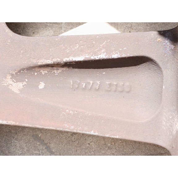 Recambio de llanta para toyota auris touring sports (e18) hybrid active referencia OEM IAM   