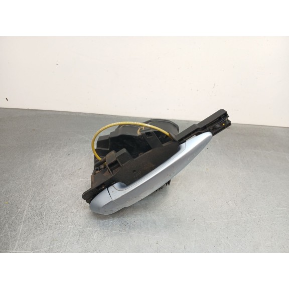 Recambio de cerradura puerta delantera derecha para bmw 1 (e81) 116 d referencia OEM IAM 51217202146 / 51247840617 7229458 
