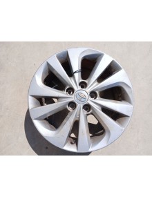 Recambio de llanta para toyota auris touring sports (e18) hybrid active referencia OEM IAM   