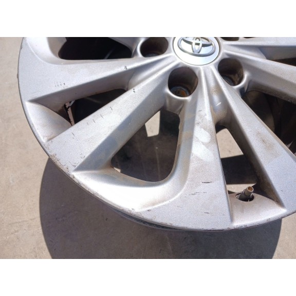 Recambio de llanta para toyota auris touring sports (e18) hybrid active referencia OEM IAM   