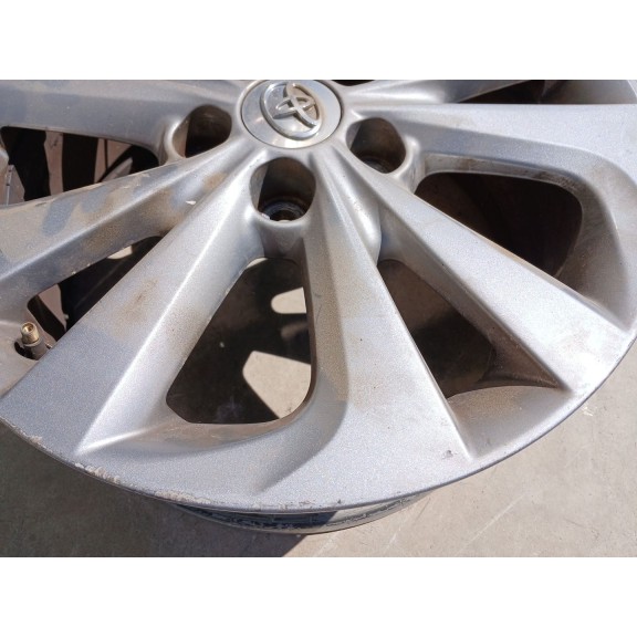Recambio de llanta para toyota auris touring sports (e18) hybrid active referencia OEM IAM   