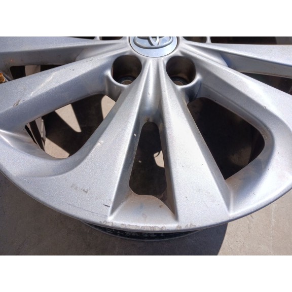 Recambio de llanta para toyota auris touring sports (e18) hybrid active referencia OEM IAM   
