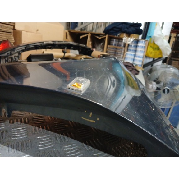 Recambio de aleta delantera derecha para opel insignia a (g09) 1.6 cdti (68) referencia OEM IAM 13277521  