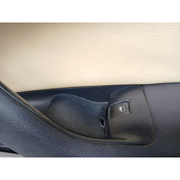 Recambio de guarnecido puerta delantera derecha para audi a3 (8p1) 2.0 tdi 16v referencia OEM IAM 8p3867106c  