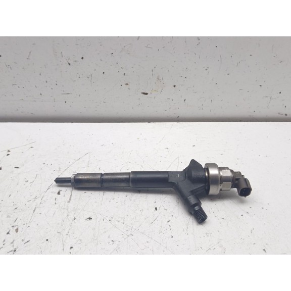 Recambio de inyector para opel zafira b essentia referencia OEM IAM 973762703  
