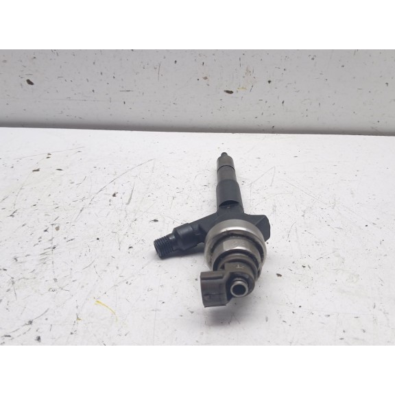 Recambio de inyector para opel zafira b essentia referencia OEM IAM 973762703  