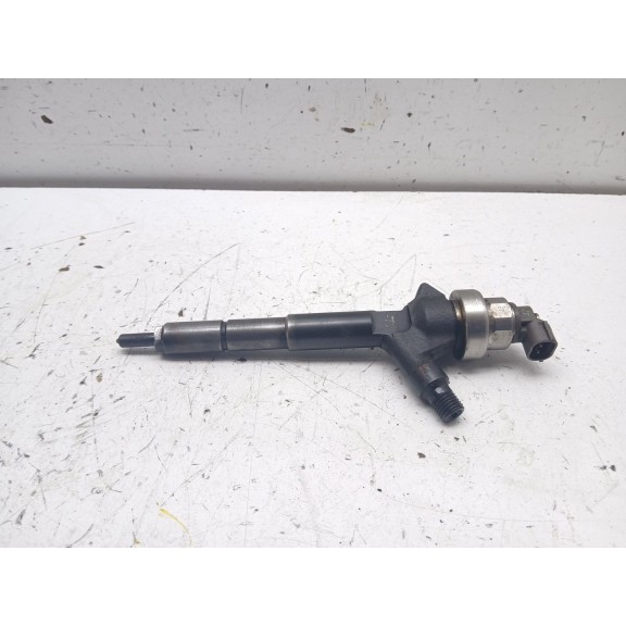Recambio de inyector para opel zafira b essentia referencia OEM IAM 973762703  