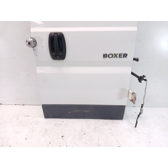 Recambio de puerta trasera derecha para peugeot boxer furgoneta 2.2 hdi 110 referencia OEM IAM 8703G1  