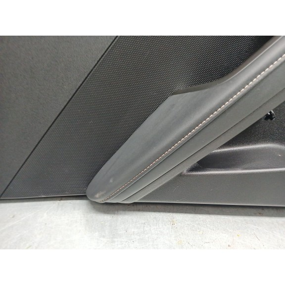 Recambio de guarnecido puerta trasera izquierda para omoda 5 referencia OEM IAM 403005151aa  