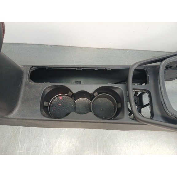 Recambio de apoyabrazos central para ford puma (j2k, cf7) 1.0 ecoboost referencia OEM IAM L1TBS045A07  