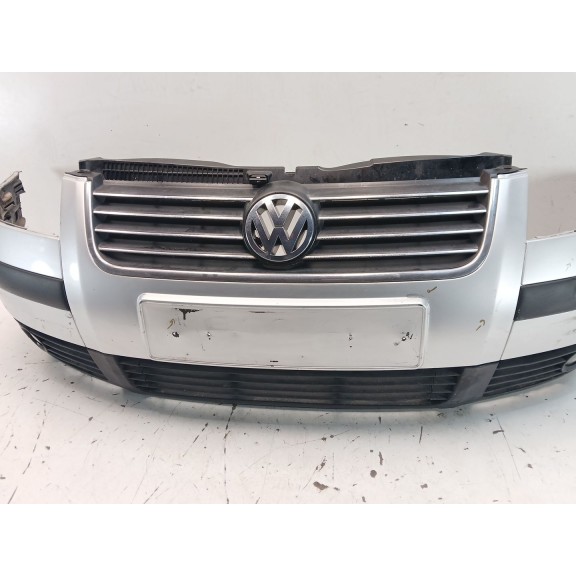 Recambio de paragolpes delantero para volkswagen passat b5.5 (3b3) 1.9 tdi referencia OEM IAM   