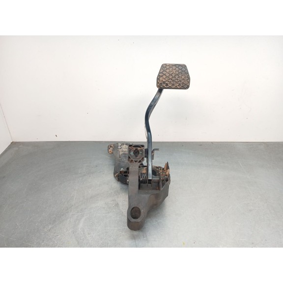 Recambio de pedal freno para omoda 5 referencia OEM IAM 204000920aa  