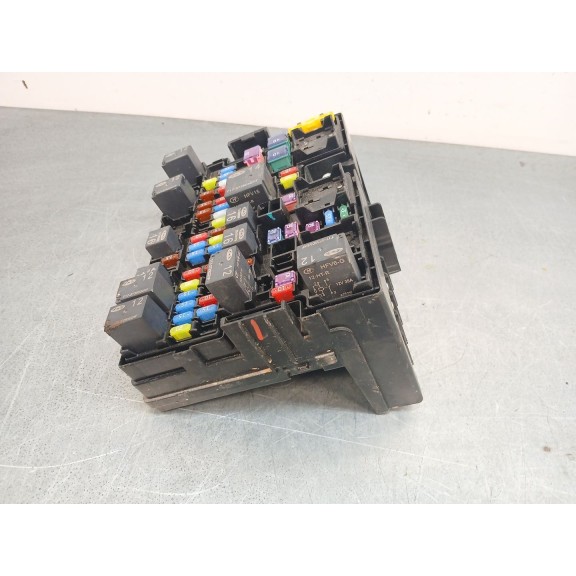 Recambio de caja reles / fusibles para omoda 5 referencia OEM IAM 807000525aa  