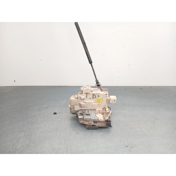 Recambio de cerradura puerta trasera derecha para seat altea (5p1) 1.9 tdi referencia OEM IAM 7L0839016D  