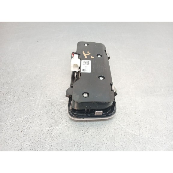 Recambio de luz interior para omoda 5 referencia OEM IAM 605000745aa  