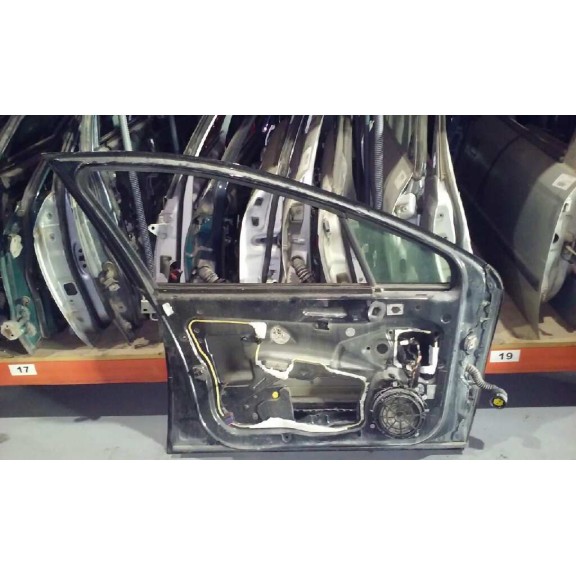 Recambio de puerta delantera izquierda para peugeot 407 st sport referencia OEM IAM   NEGRO