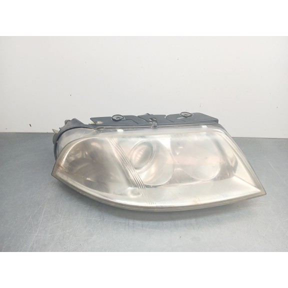 Recambio de faro derecho para volkswagen passat b5.5 (3b3) 1.9 tdi referencia OEM IAM 3b0941016an  