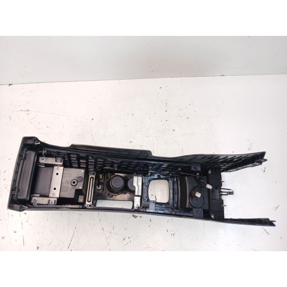 Recambio de apoyabrazos central para ssangyong korando limited 4x2 referencia OEM IAM   