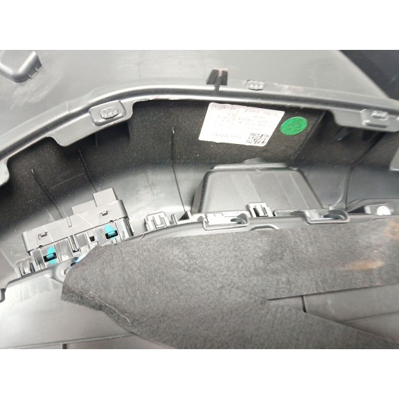 Recambio de guarnecido puerta delantera derecha para mg mg 3 1.5 hybrid referencia OEM IAM P115566955  