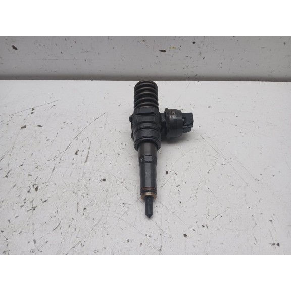 Recambio de inyector para seat ibiza iii (6l1) 1.4 tdi referencia OEM IAM 038130073BN 0414720313 