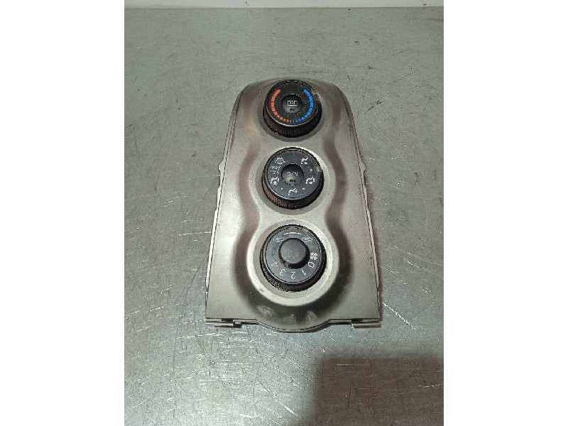 Recambio de mando calefaccion / aire acondicionado para toyota yaris live referencia OEM IAM 554060D190  