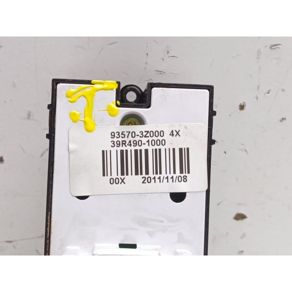 Recambio de mando elevalunas delantero izquierdo para hyundai i40 premium referencia OEM IAM 935703z000 39r4901000 ESPEJOS ABATI