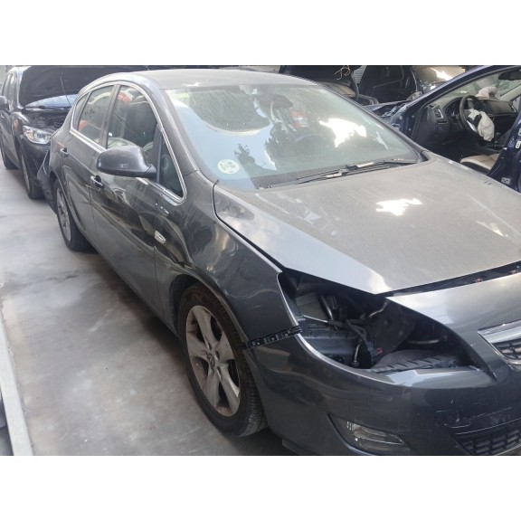 opel astra j (p10) del año 2011