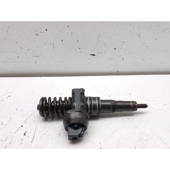 Recambio de inyector para seat leon (1p1) 1.9 tdi referencia OEM IAM   