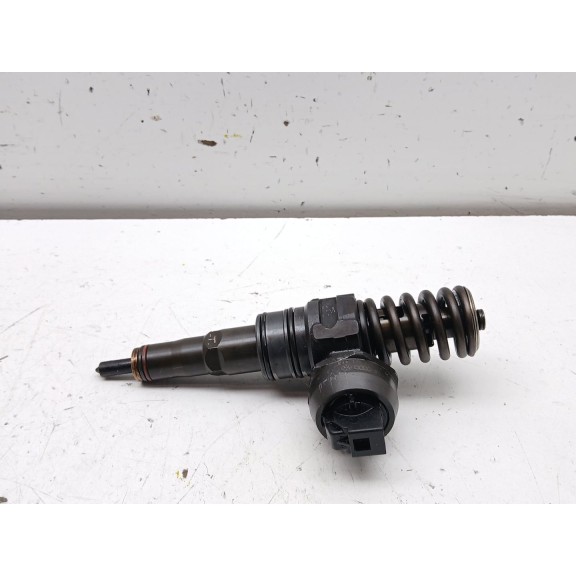 Recambio de inyector para seat leon (1p1) 1.9 tdi referencia OEM IAM 038130073ag 0414720215 